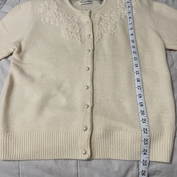 Carriage Court Vintage Sweater Cardigan Women Size Medium 10/12 Cream 80s - Picture 4 of 9